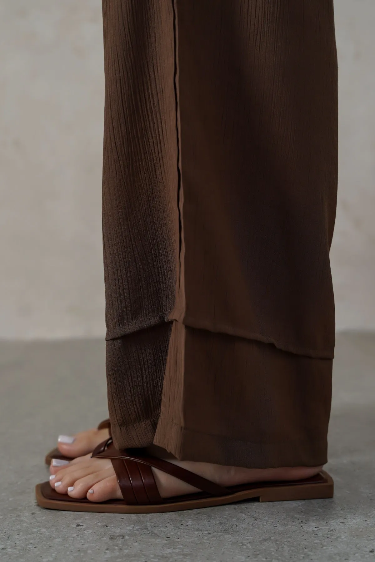 LUCCA STRAPPY SLIDES Waterproof Technology