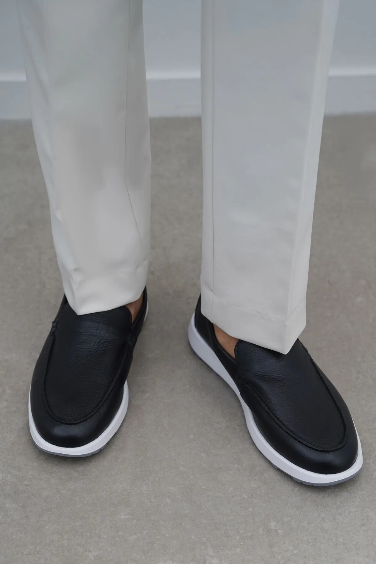 AIR LEATHER LOAFERS men's medium