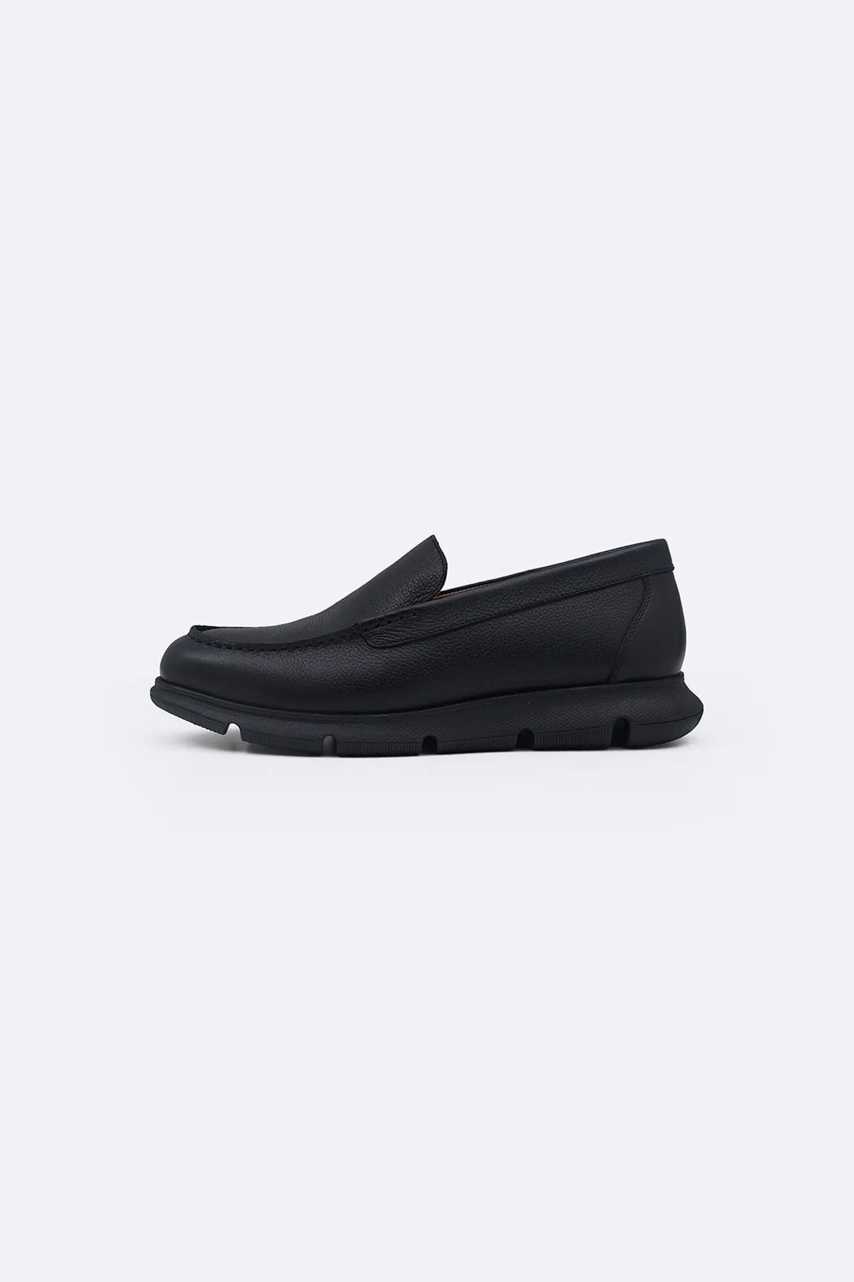 AIR-SOLE LEATHER LOAFERS fascinating
