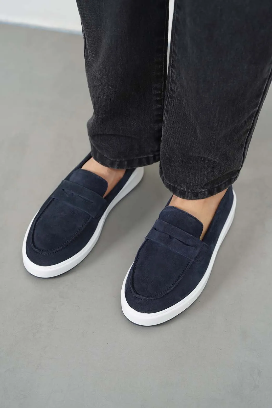 Sculpted stability zipper SUEDE PENNY LOAFERS