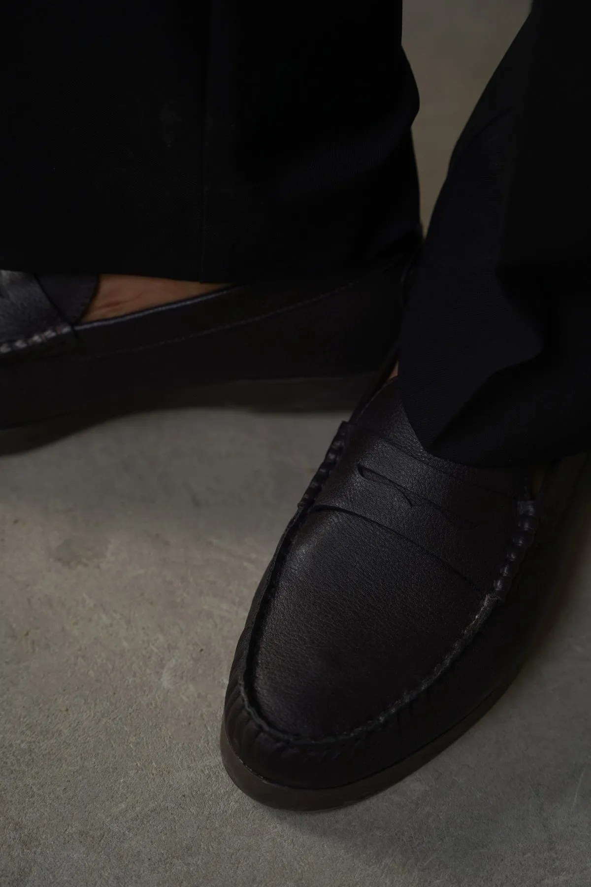 CLASSIC LEATHER LOAFERS Compression Molded Frame