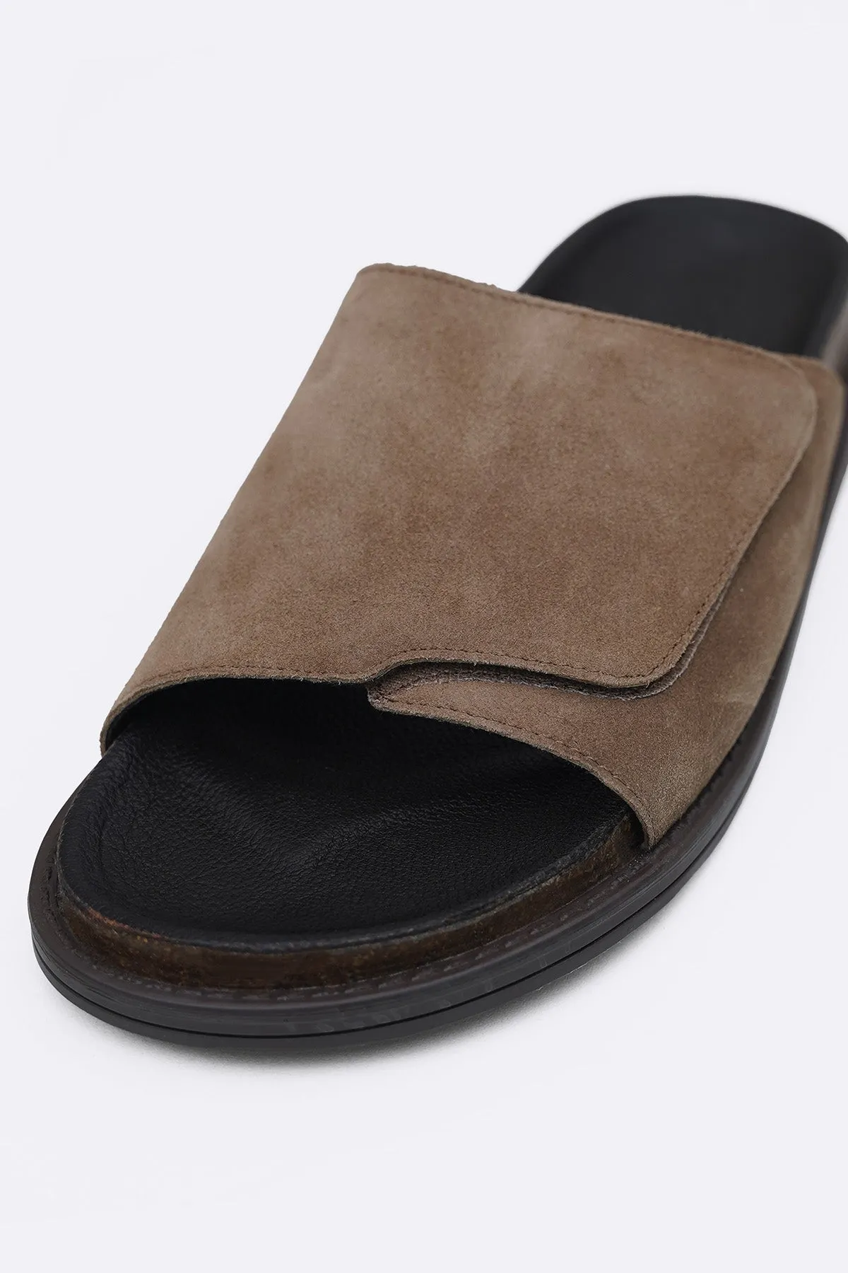 traveler - style MONO SUEDE SLIDES