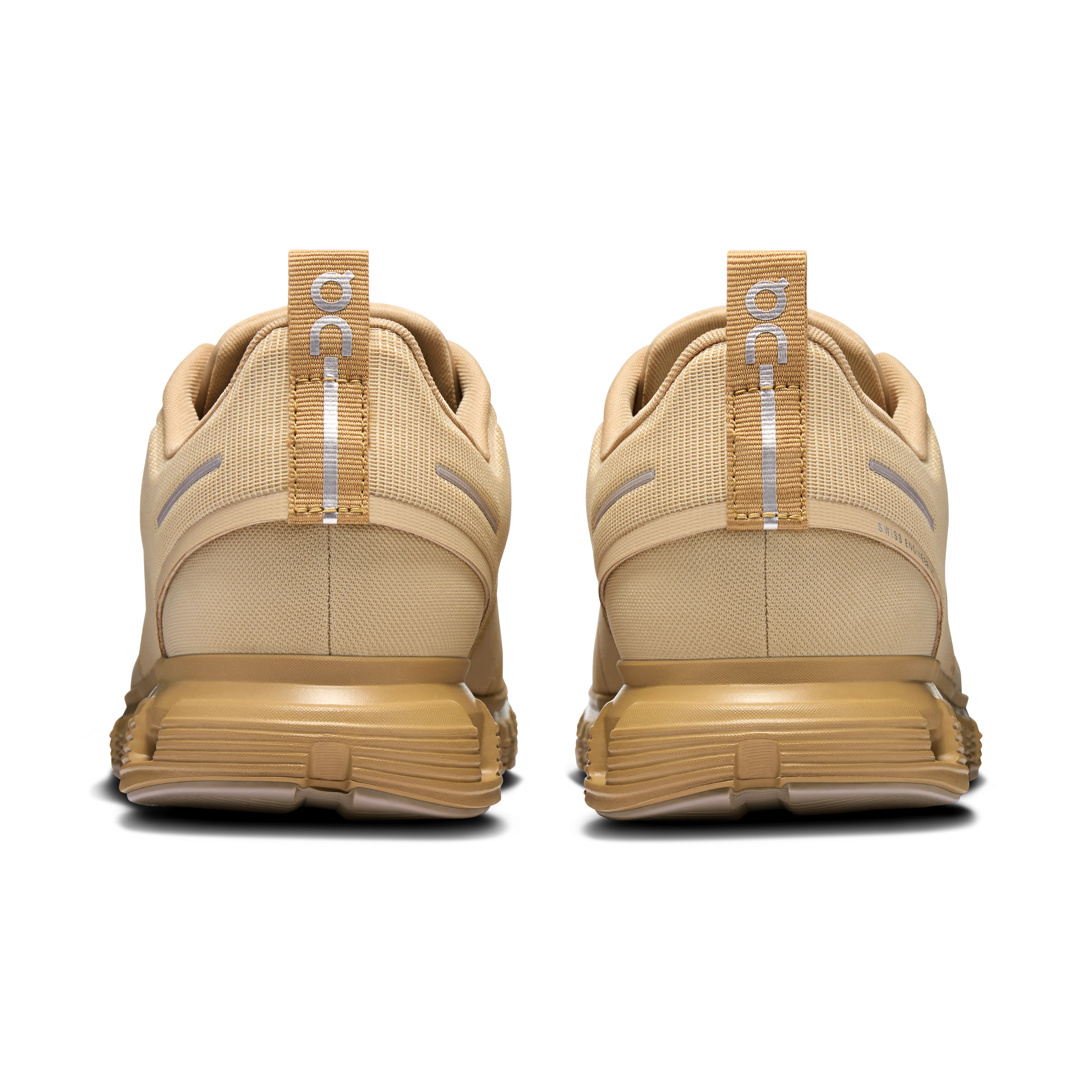 Stand Long Cloud 6 Waterproof