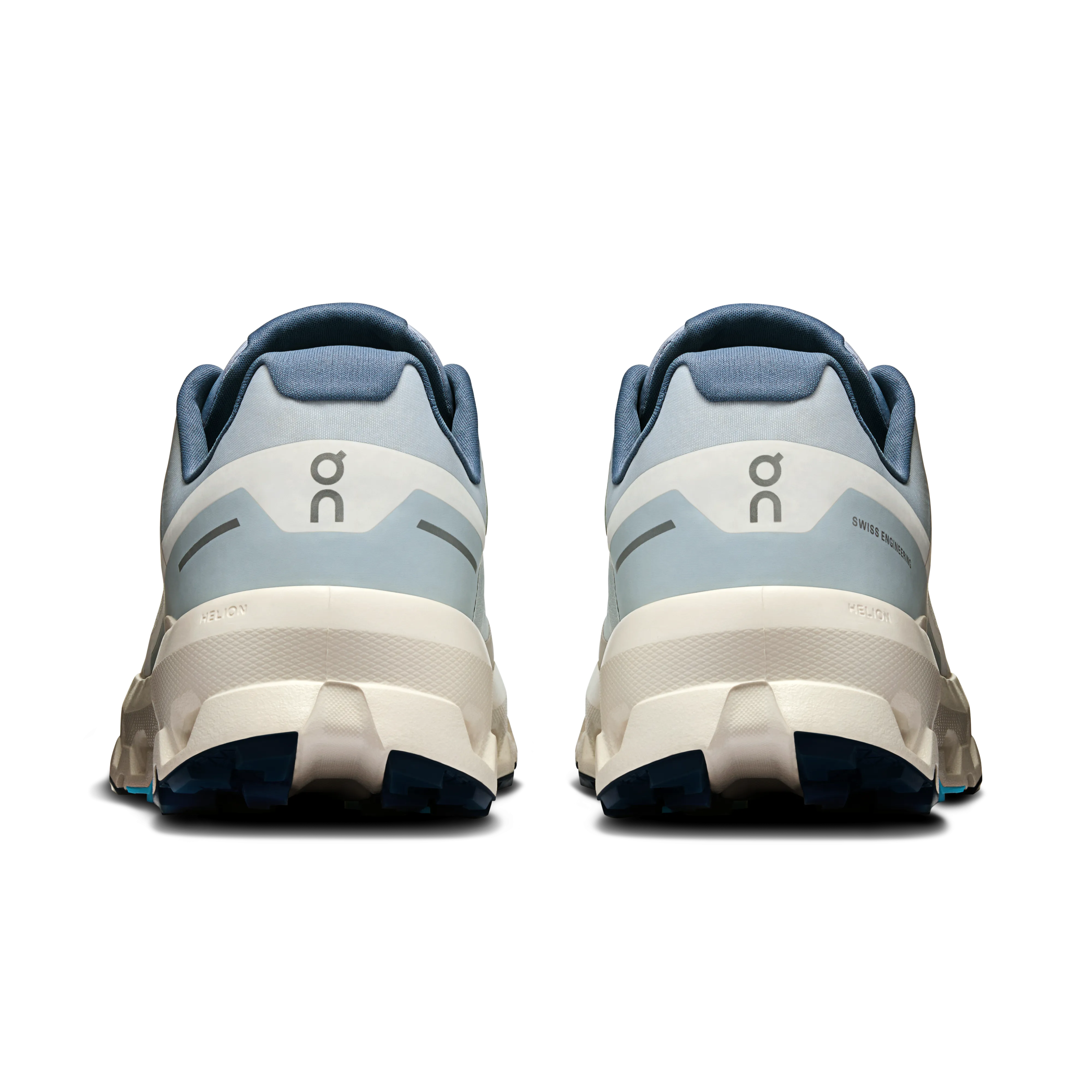 Cloudvista 2 Waterproof Padded materials Dynamic Motion