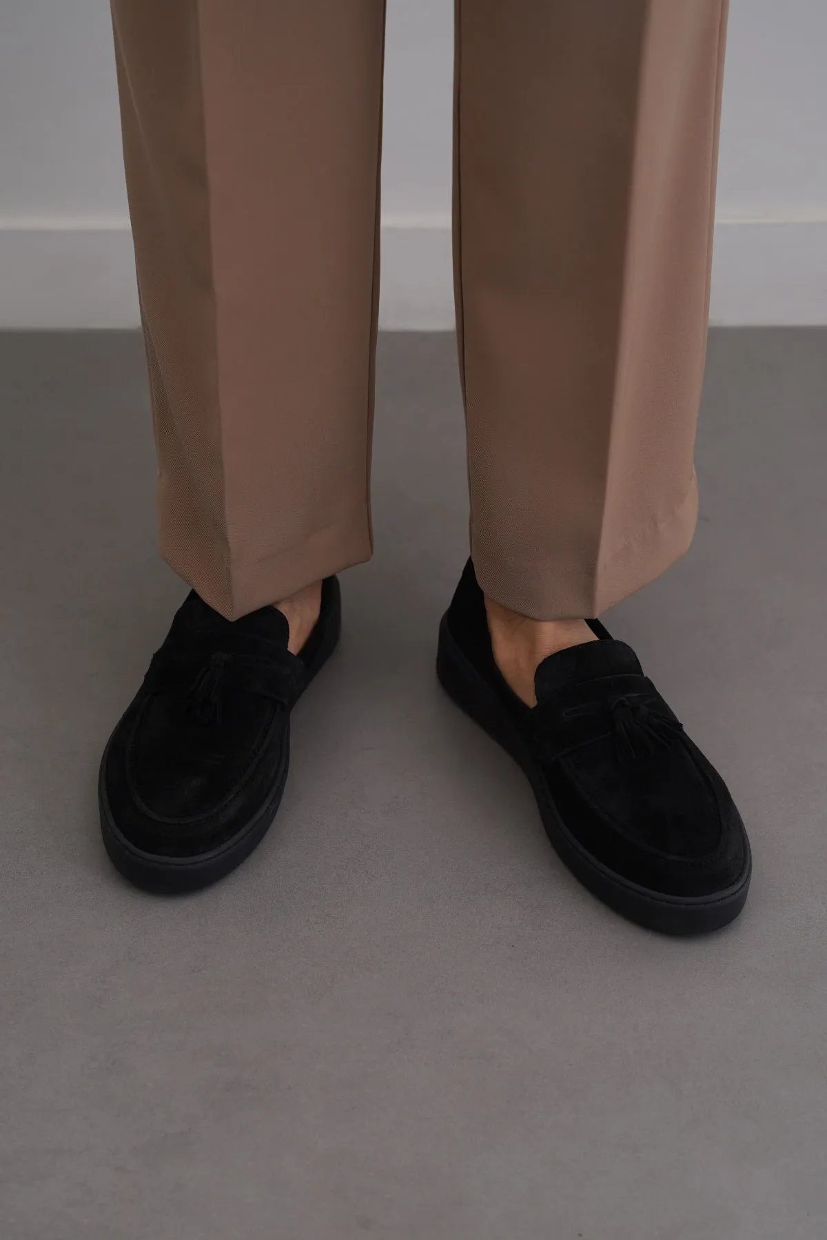 trendy user SUEDE LEATHER TASSEL LOAFERS