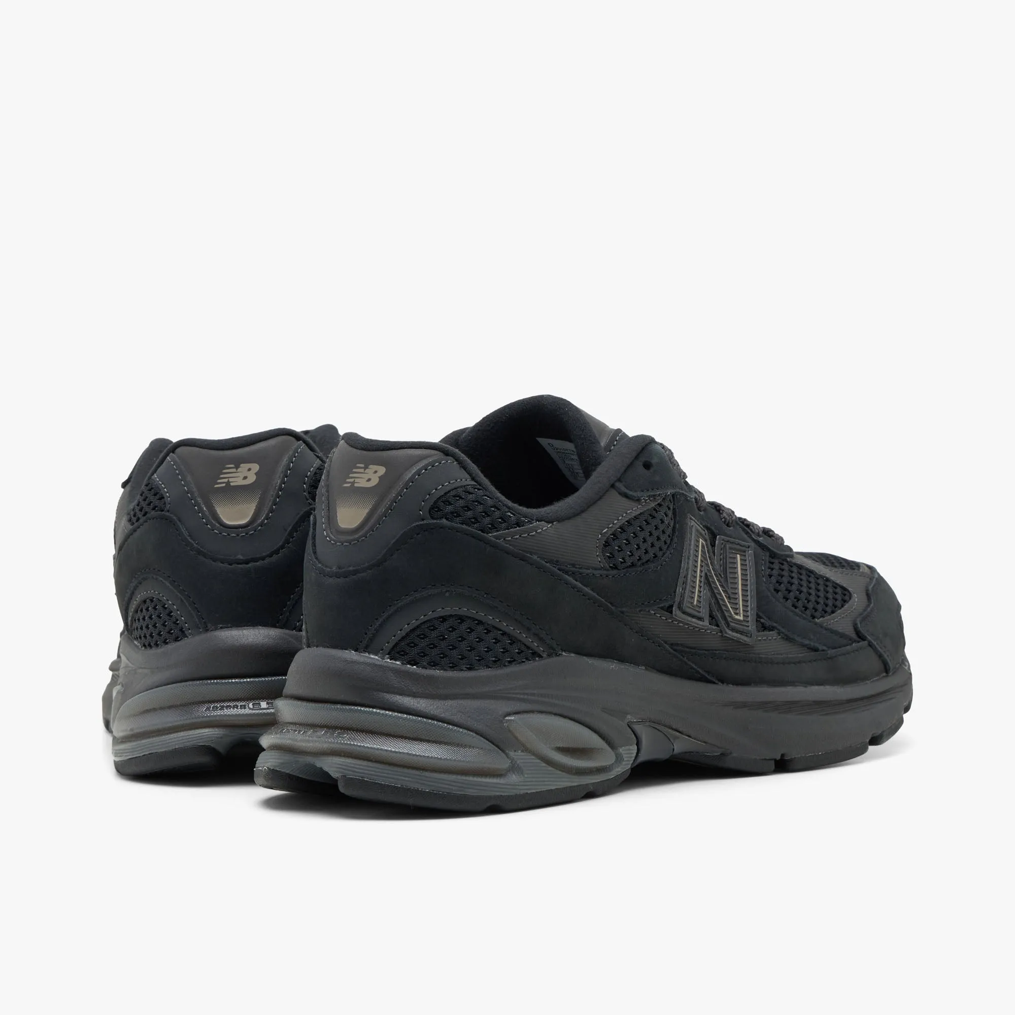 Non Irritating Stitching New Balance 2010 Black / Black Cement