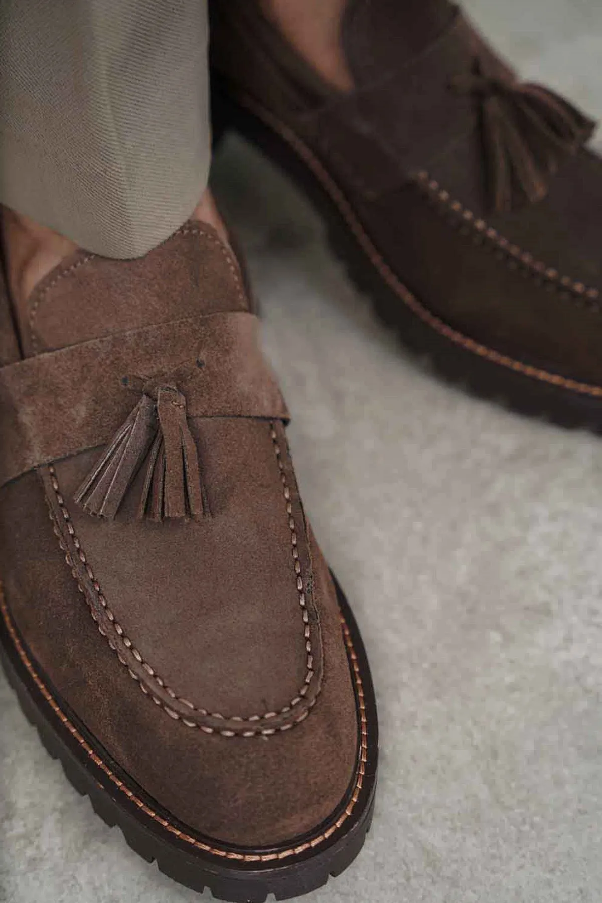 SUEDE TASSEL LOAFERS Padded Arch Handcrafted Stitching