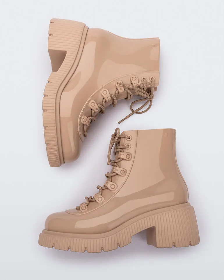 All-day breathability mass - produced Cosmo Boot - Beige