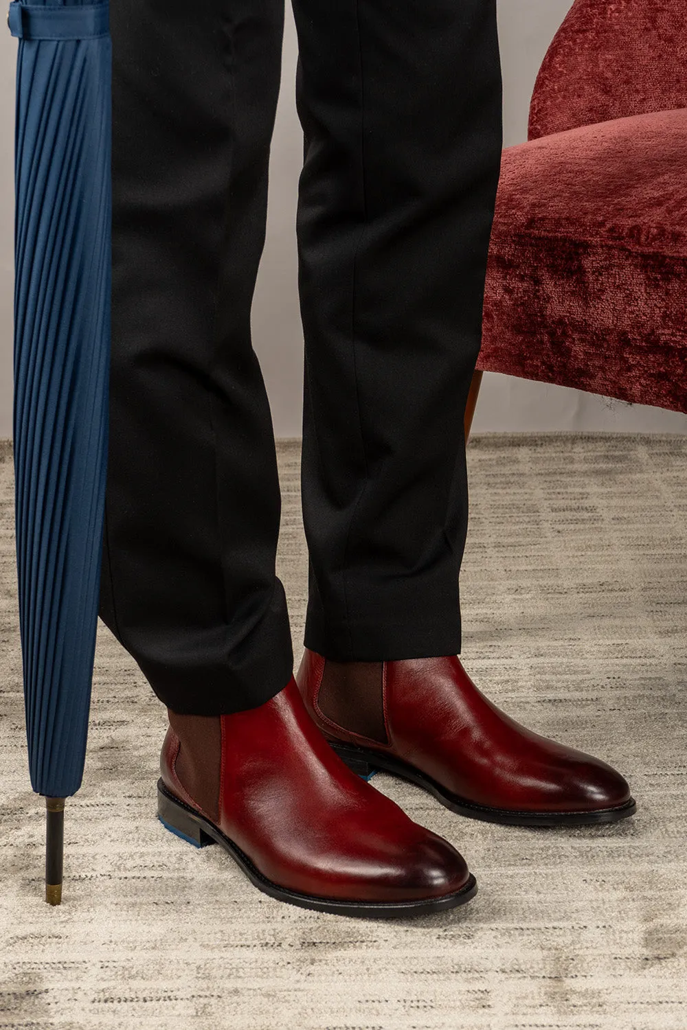 Sleek Outline Douglas Cherry