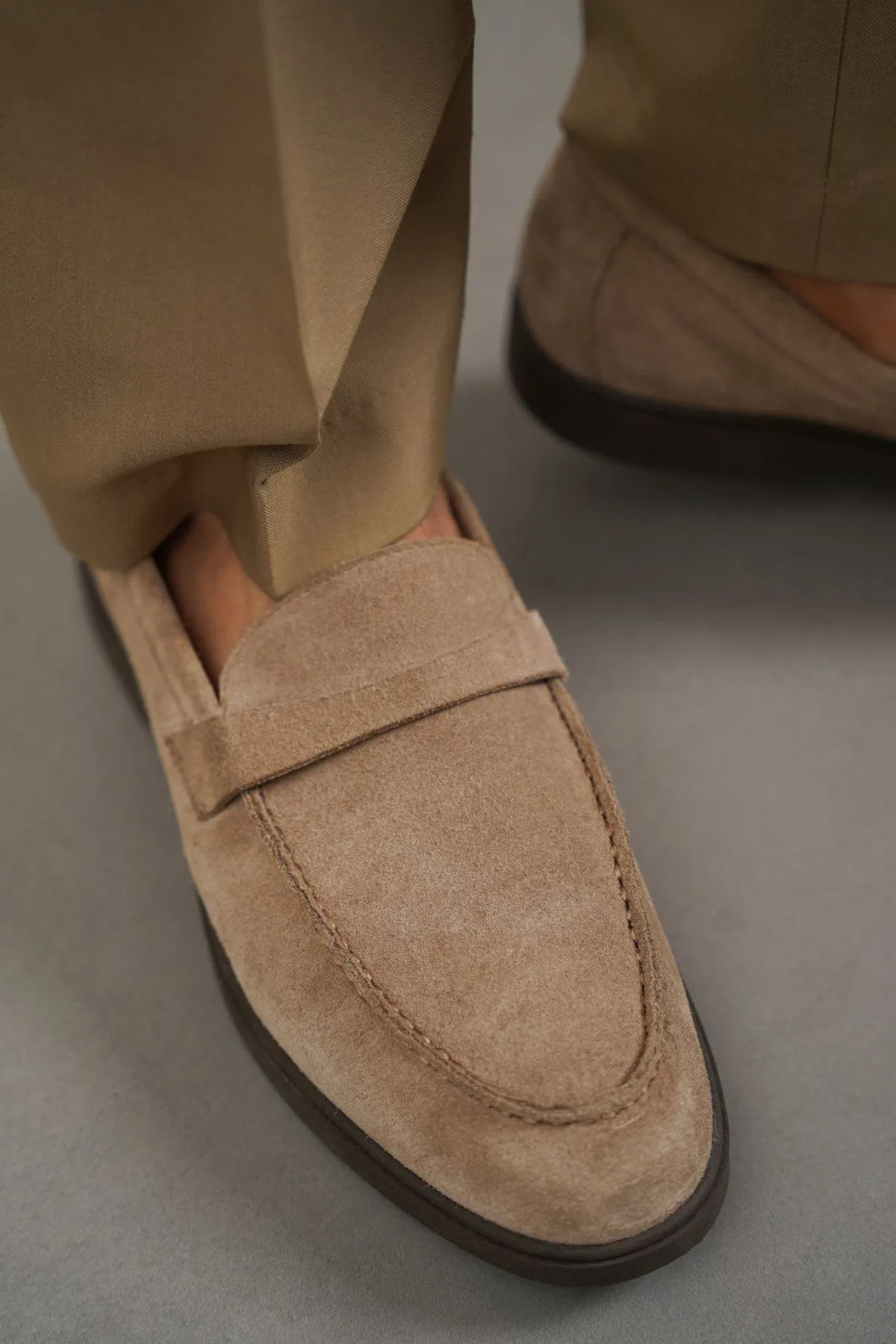 Heel Cushioning Technology SUEDE LEATHER LOAFERS