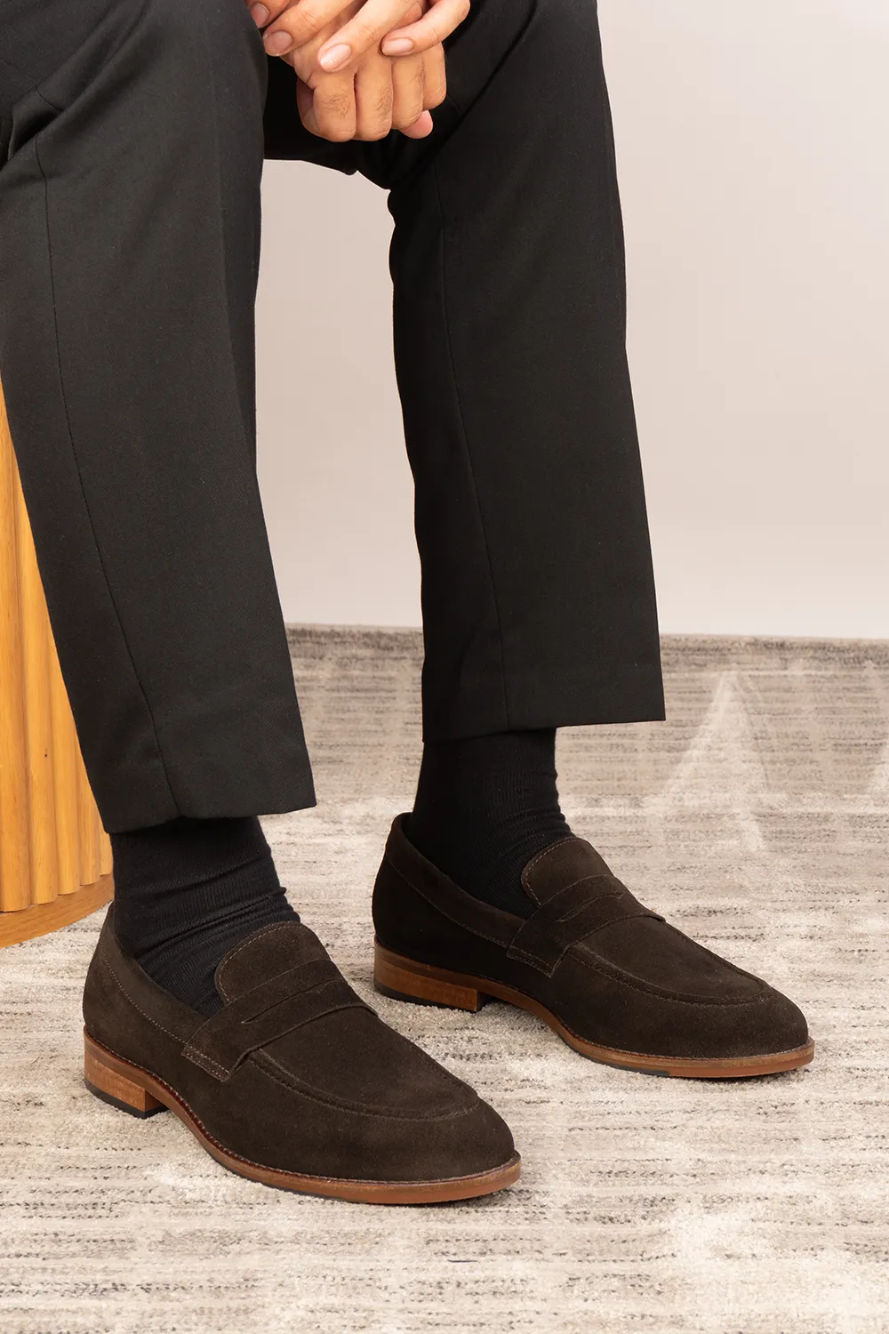 Wyatt Brown Suede Office Classic Low Contrast