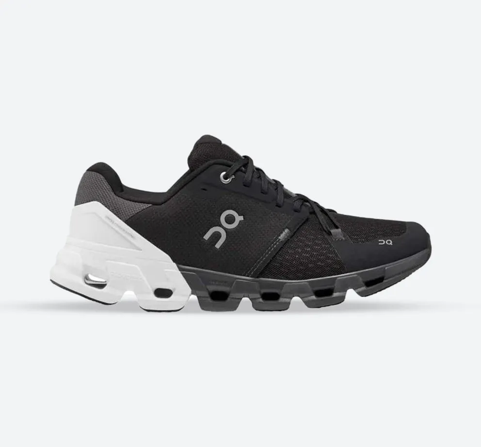 Ready To Go Men's Wide Fit On Cloudflyer 4 Walking Trainers