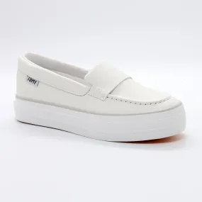 Gym Approved Tomy Arrow Slip On Sneaker - White