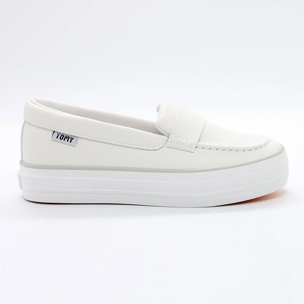 Tomy Arrow Slip On Sneaker - White Ultra Cushion