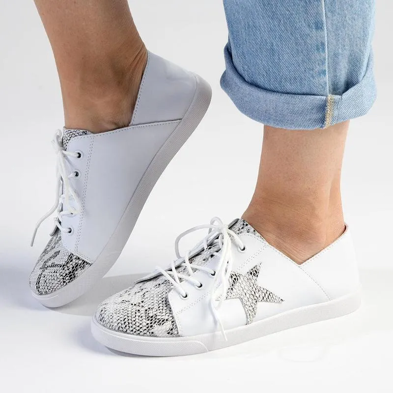 Anti   Abrasion Julz Nicki Leather Sneaker With Star Detail -White/Silver