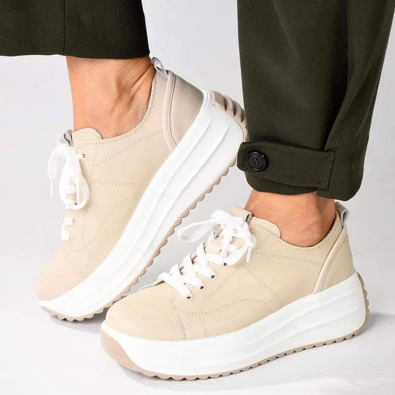 Unbeatable flexibility Julz Raya Leather Sneaker - Cream