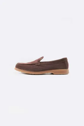 EVERYDAY SUEDE LOAFERS Responsive Cushioning System Contoured Shape