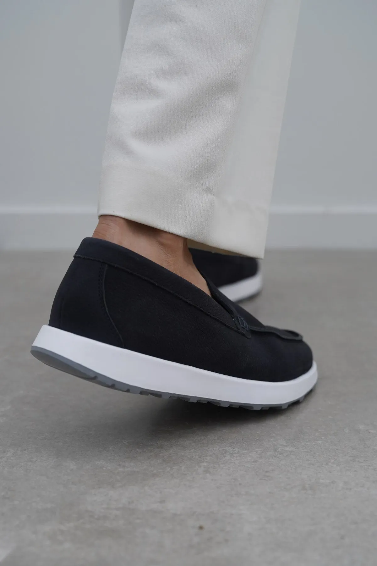 lace up closure men's large AIR LEATHER LOAFERS