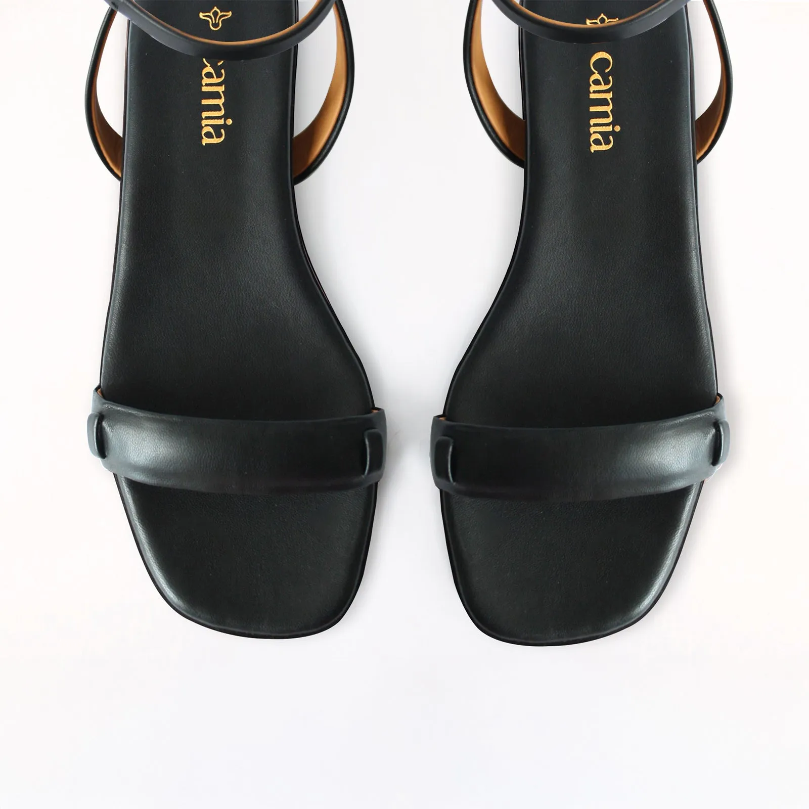 Luxe support Easy to Wear Black Flat Swap Sandal