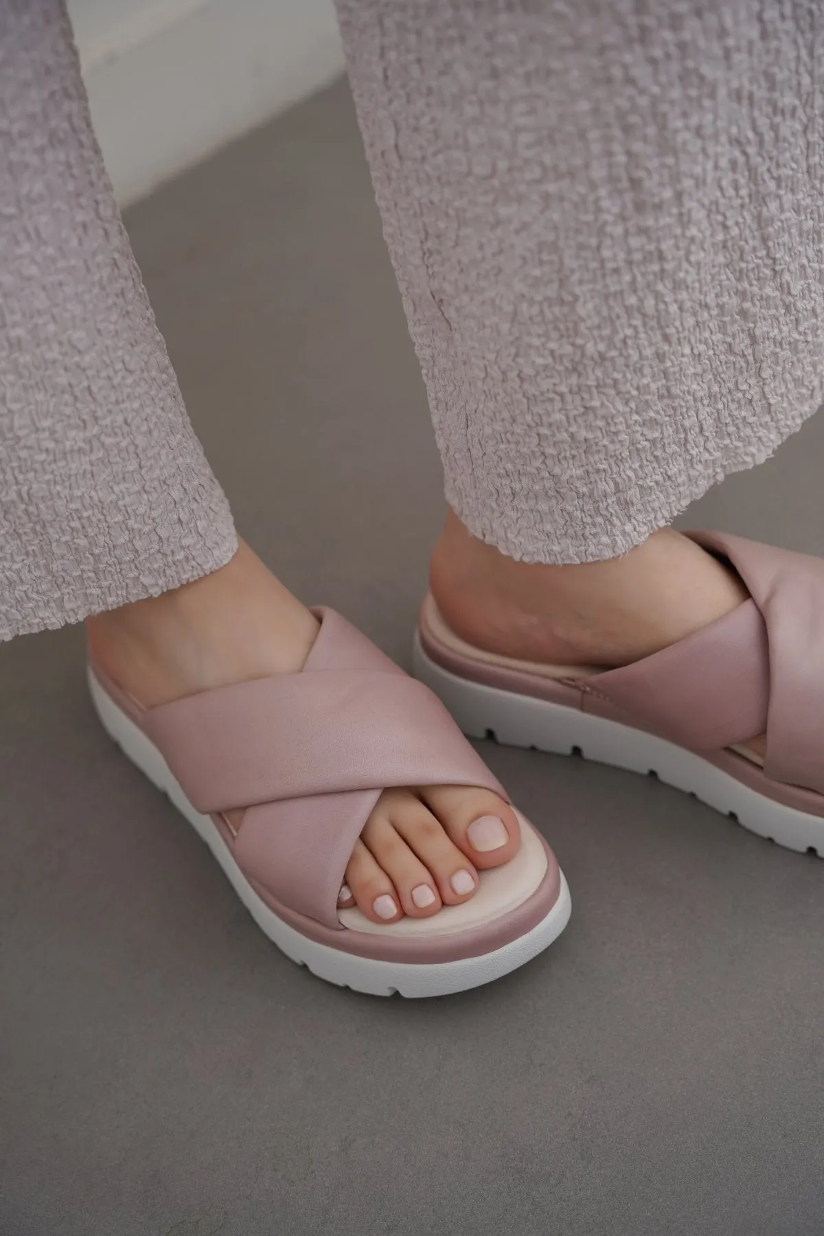 LEATHER MAMA CROSS SLIDES Proper