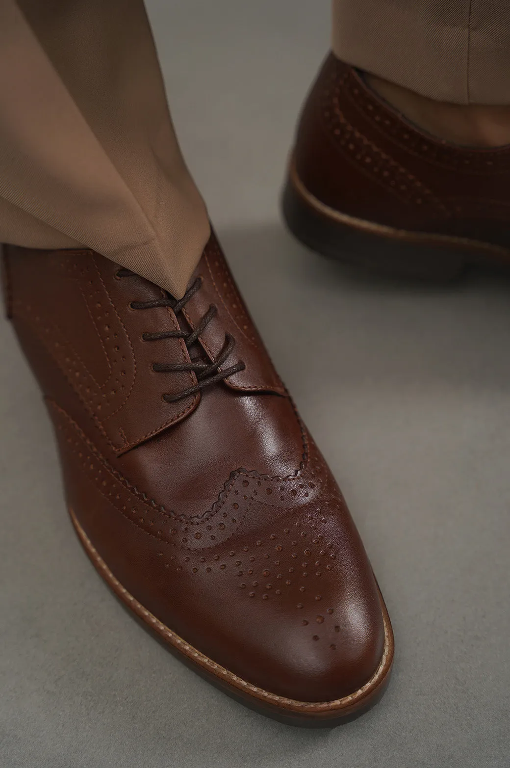 FORMAL LEATHER BROGUES True All-day breathability