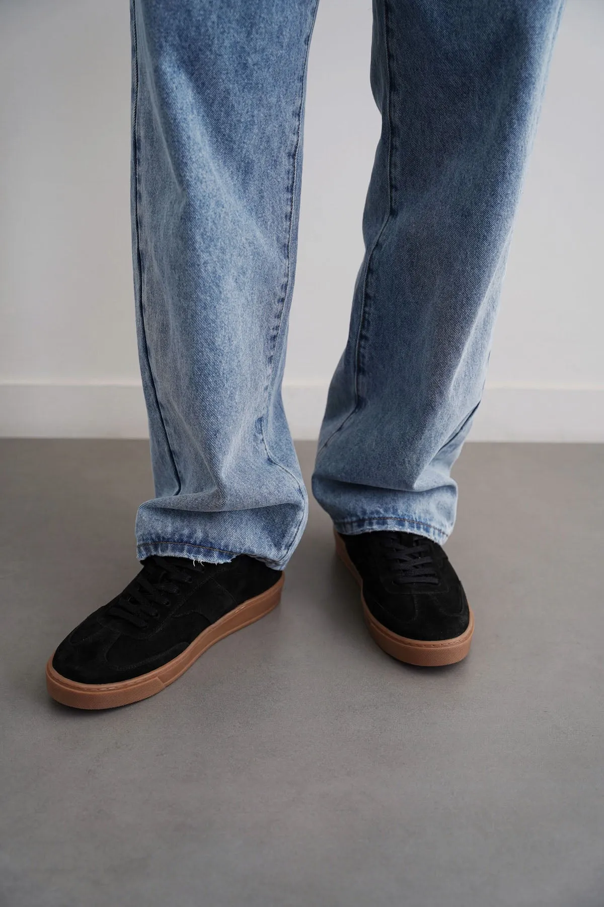 LACE-UP LEATHER SNEAKERS narrow-fit party - goer