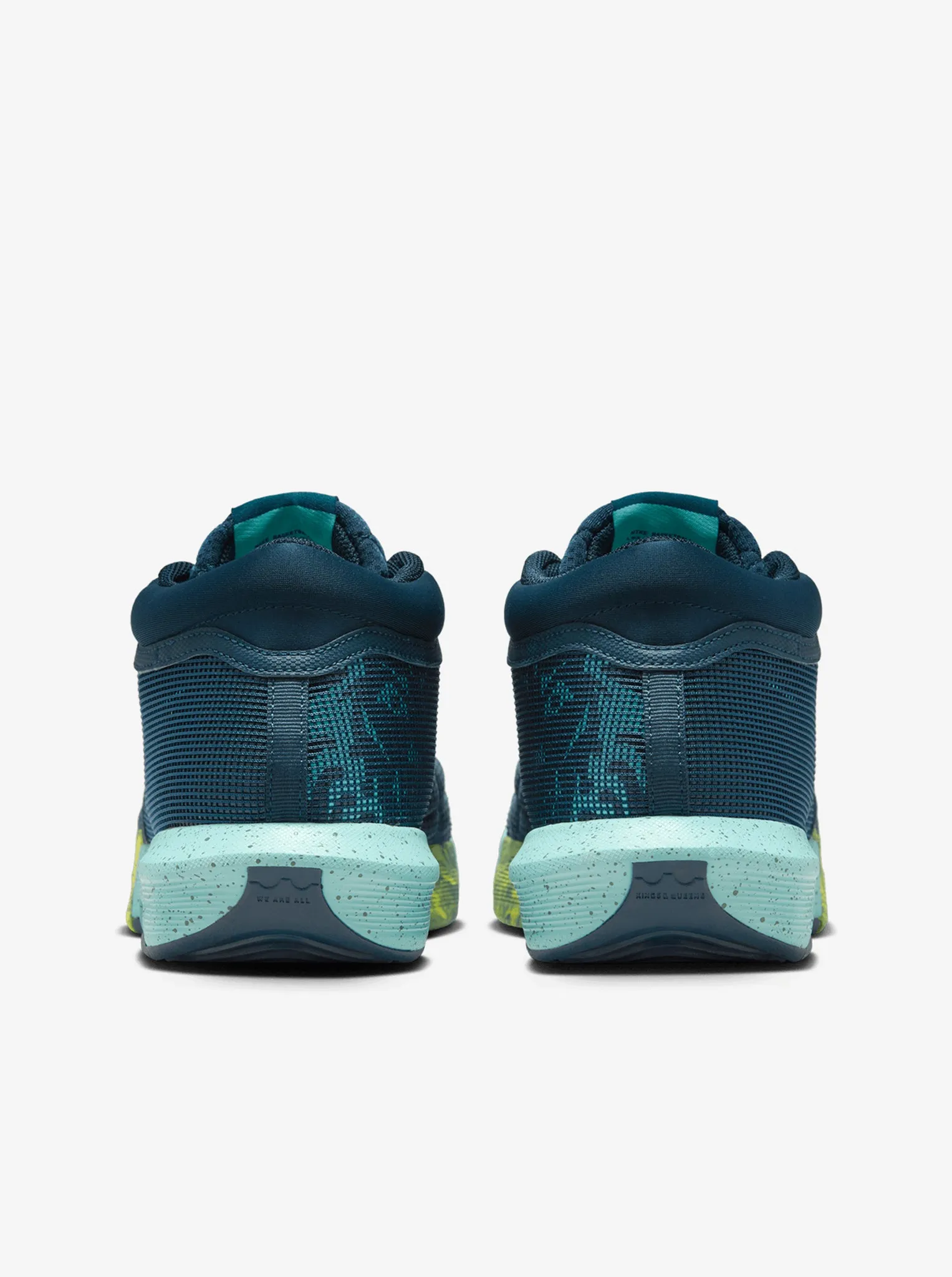 Dynamic look Sportswear Choice LeBron Witness 8