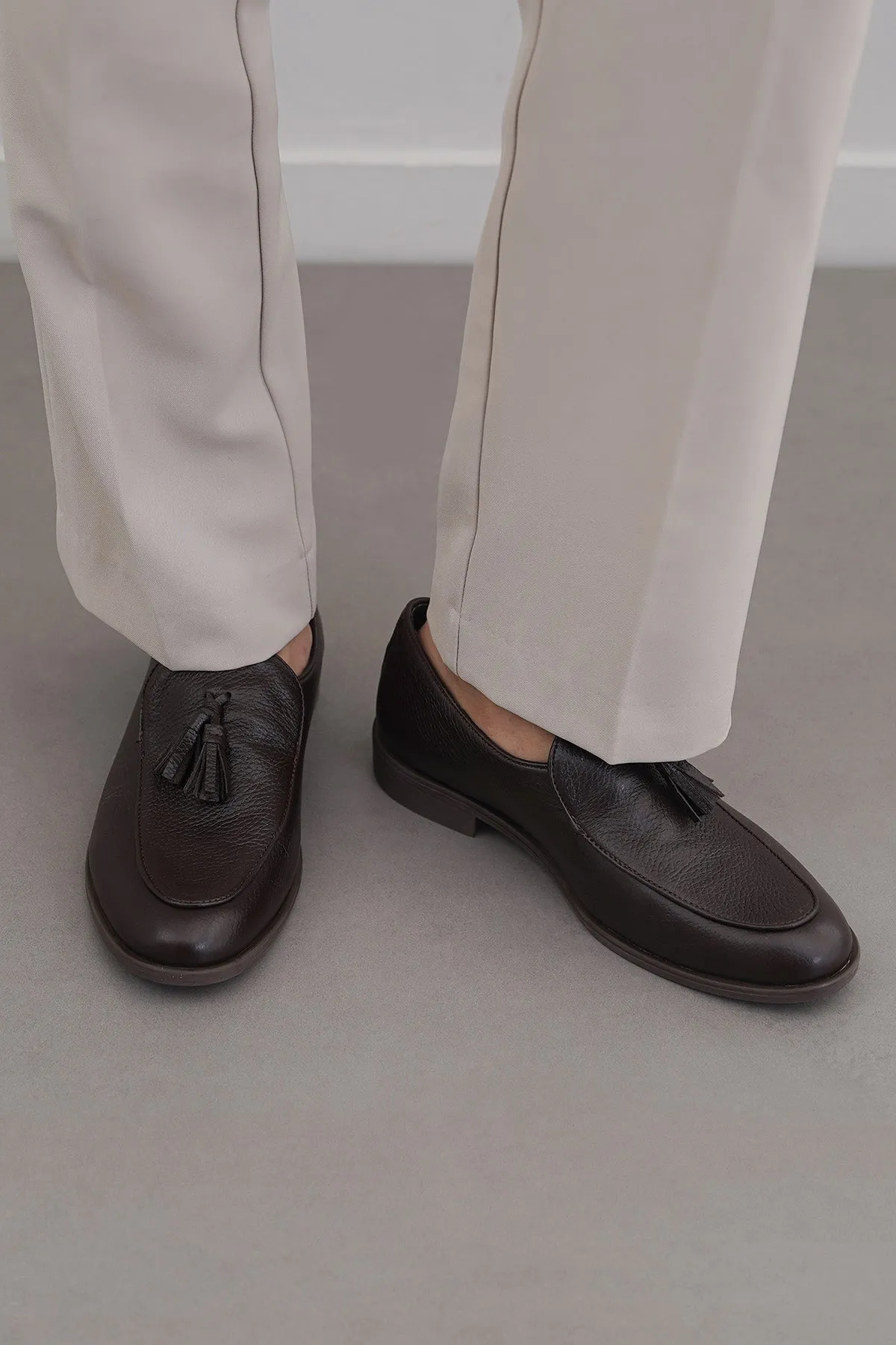 GRAINED LEATHER TASSEL LOAFERS Flex Groove Tech