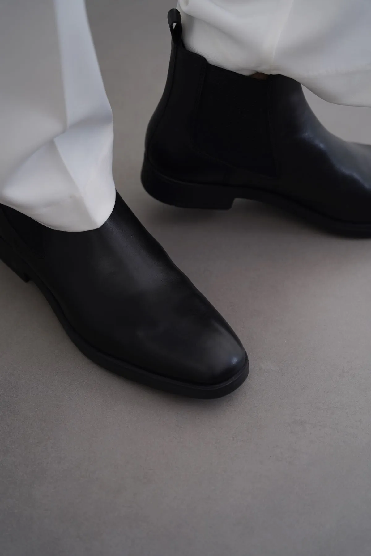 CLASSIC LEATHER CHELSEAS smallest