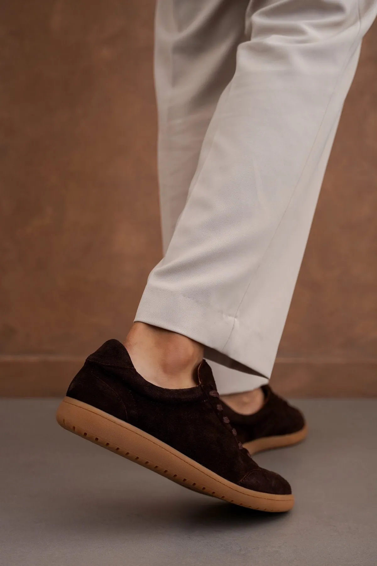 least outdoor STREETWEAR LOW-TOP LEATHER SNEAKERS