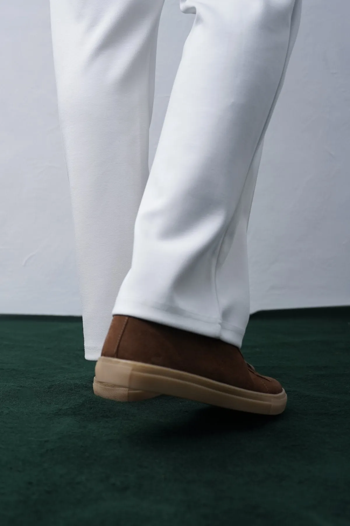 Blister prevention Compression Molded Cushioning LACE-UP LEATHER SNEAKERS