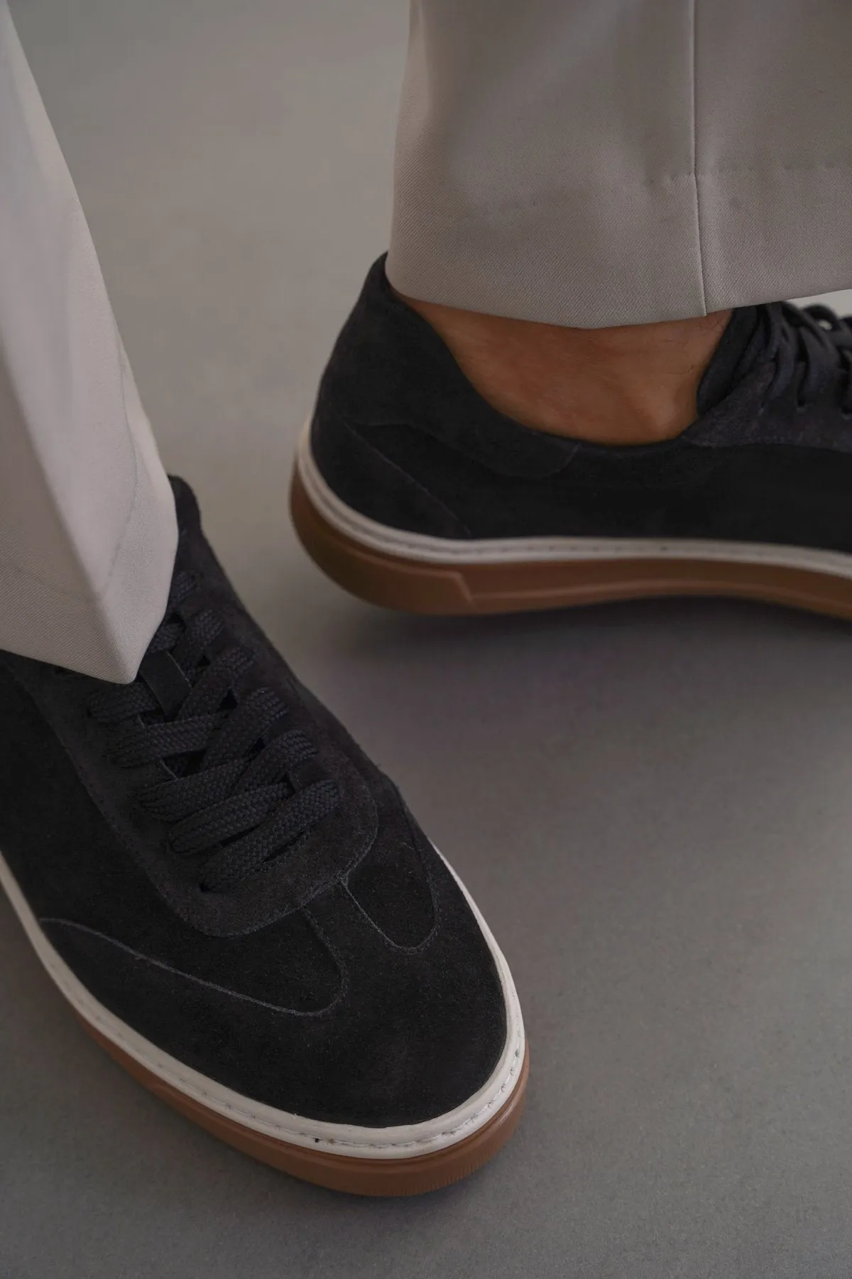 LACE-UP LEATHER SNEAKERS Slip On Mechanism slip - resistant outsole