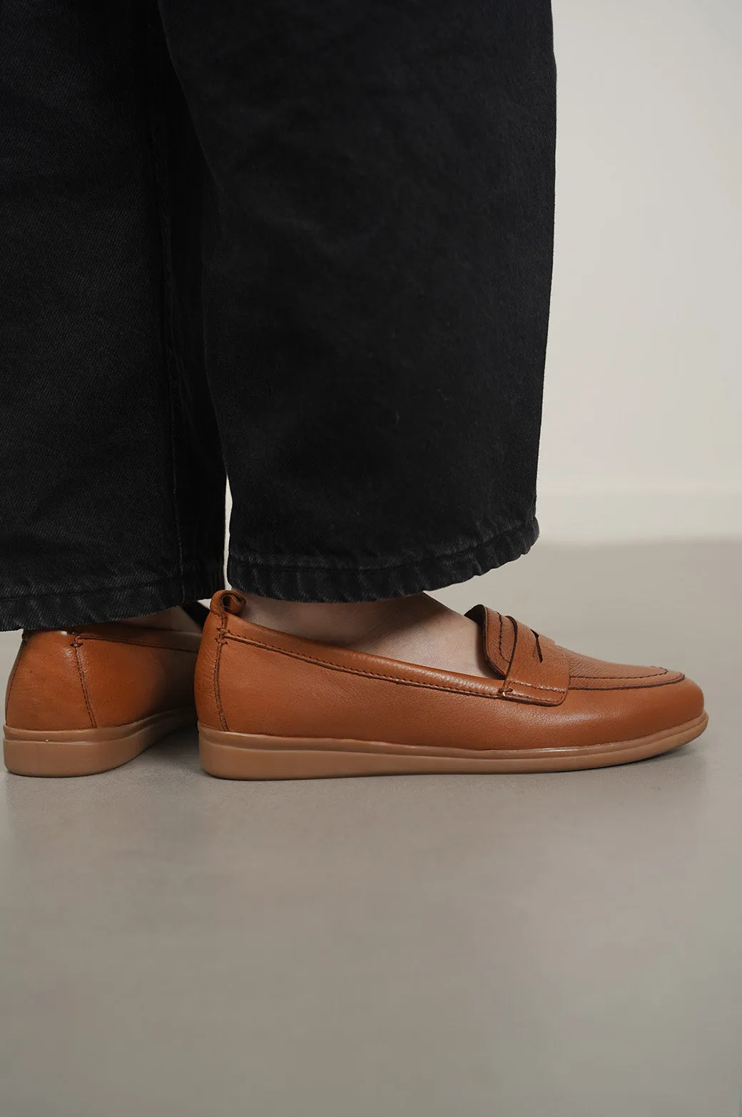 LEATHER MAMA LOAFERS city shoes