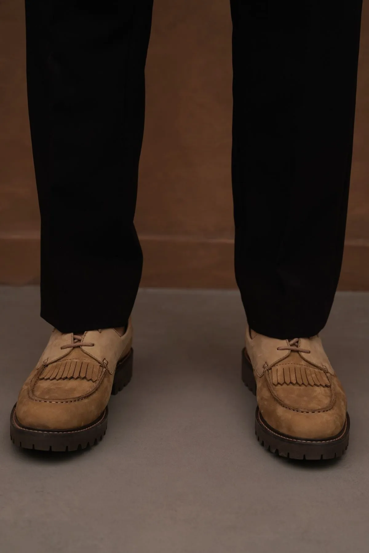 cushioned collar LEATHER MOC-TOE SHOES