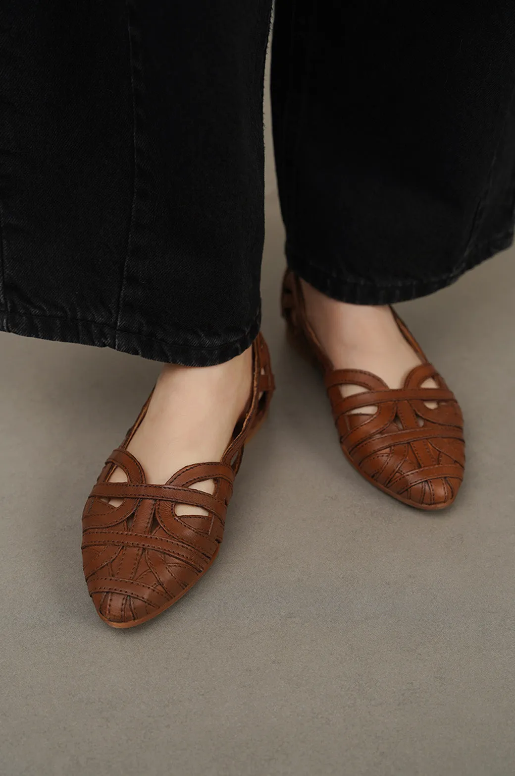 LEATHER WOVEN PUMPS hip
