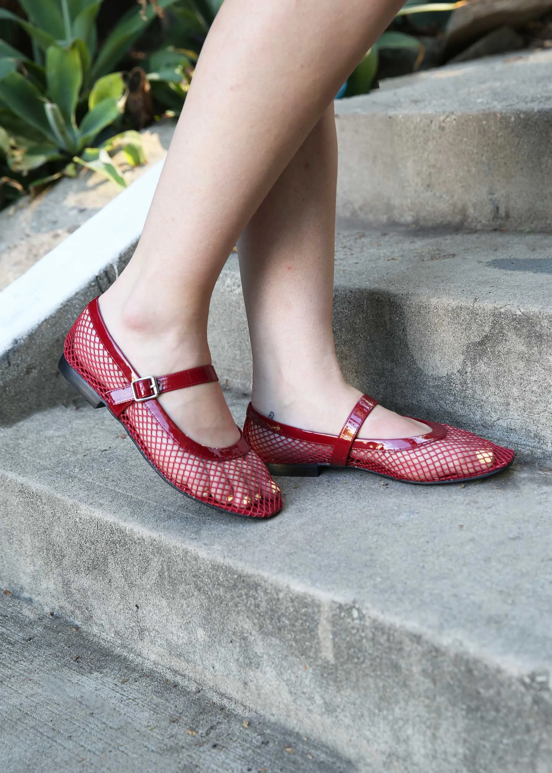 design - complexity - level Rayza Flat - Red Mesh