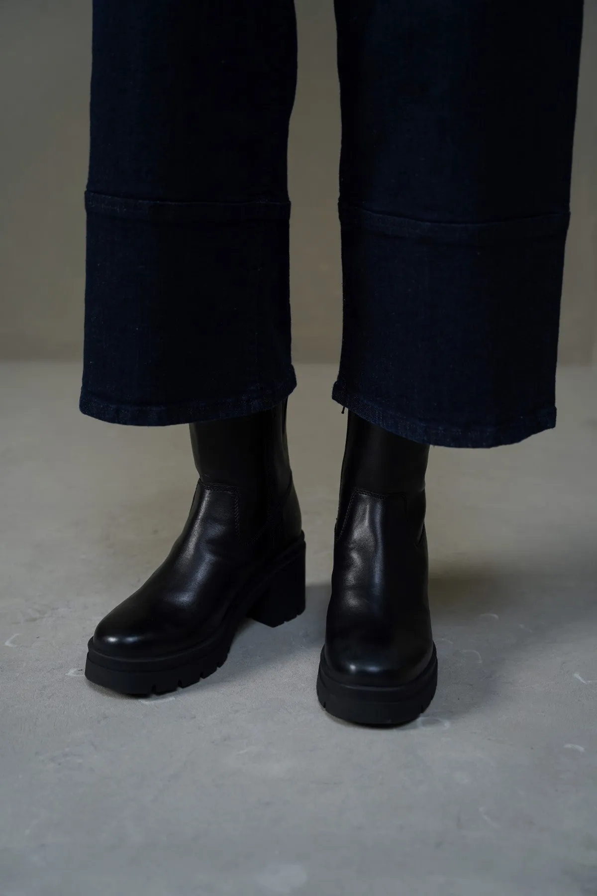 LEATHER PLATFORM BOOTS yoga - style exact