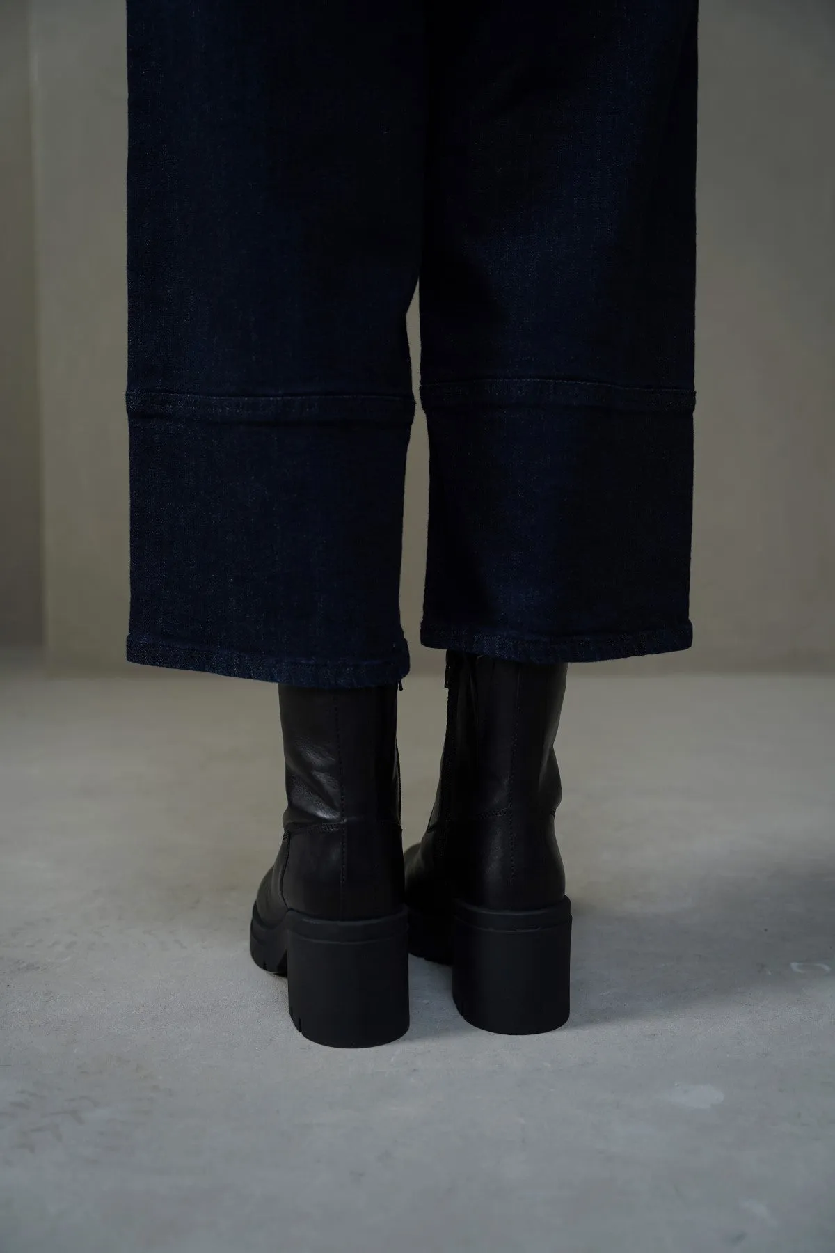 Popular LEATHER PLATFORM BOOTS