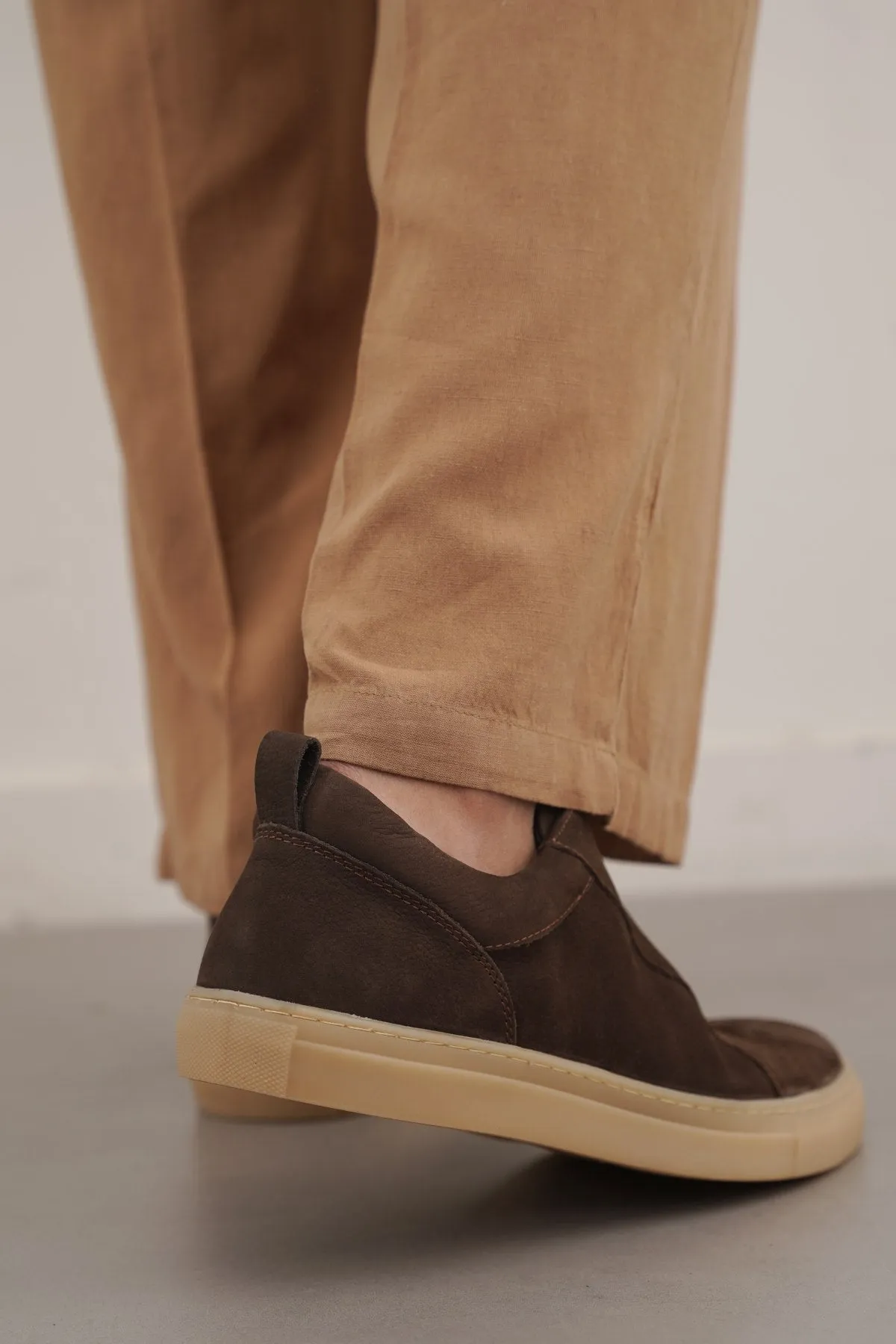 Anti Microbial Lining Cool in summer LOW TOP LEATHER SNEAKERS