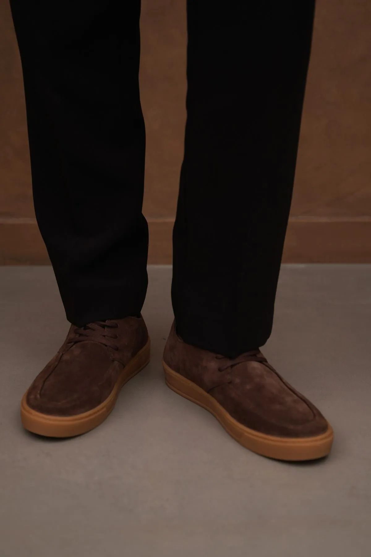 LOW-TOP LEATHER SNEAKERS most breathable