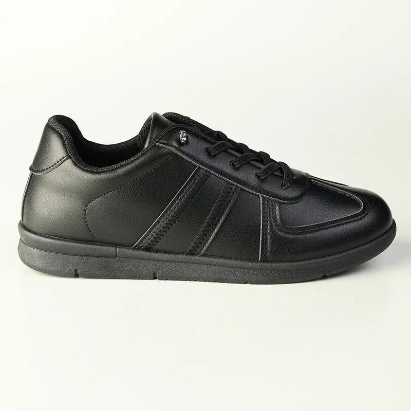 Tread Grip Tension Balanced Upper Madison Britan Sneaker - Black