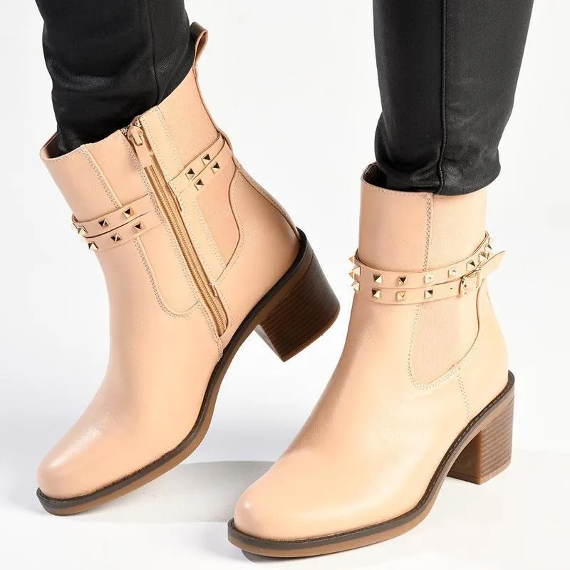 Slip Resistant Urban Commute Madison Jonhsy Block Heel Gusset Boot With Stud - Nude