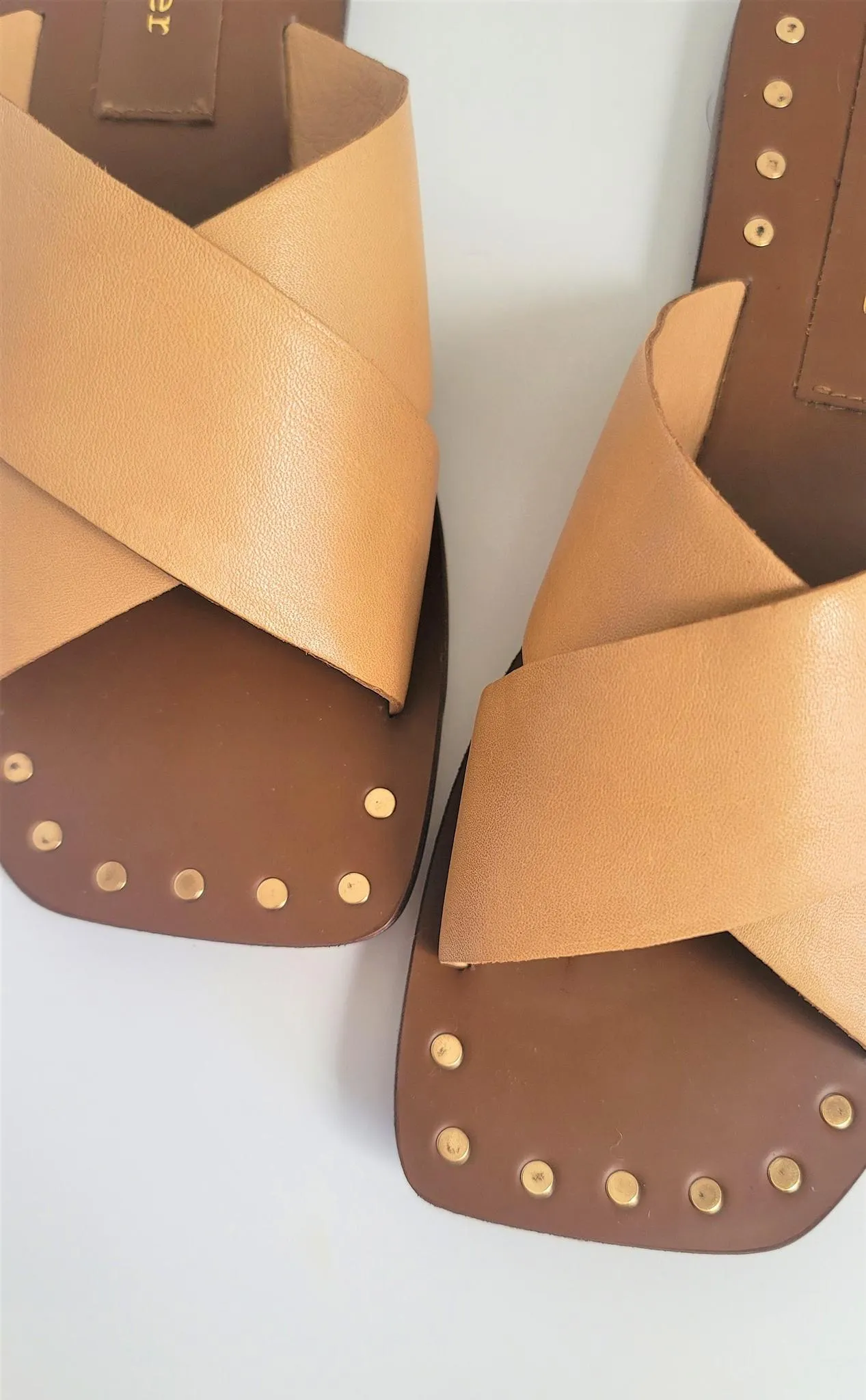 Magic - Tan Foot Support