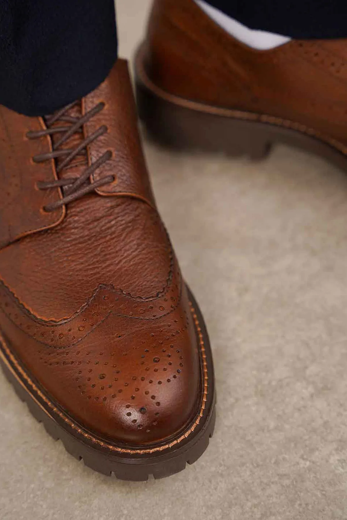 LOW-TOP LEATHER BROGUES Carbon Fiber Reinforcement