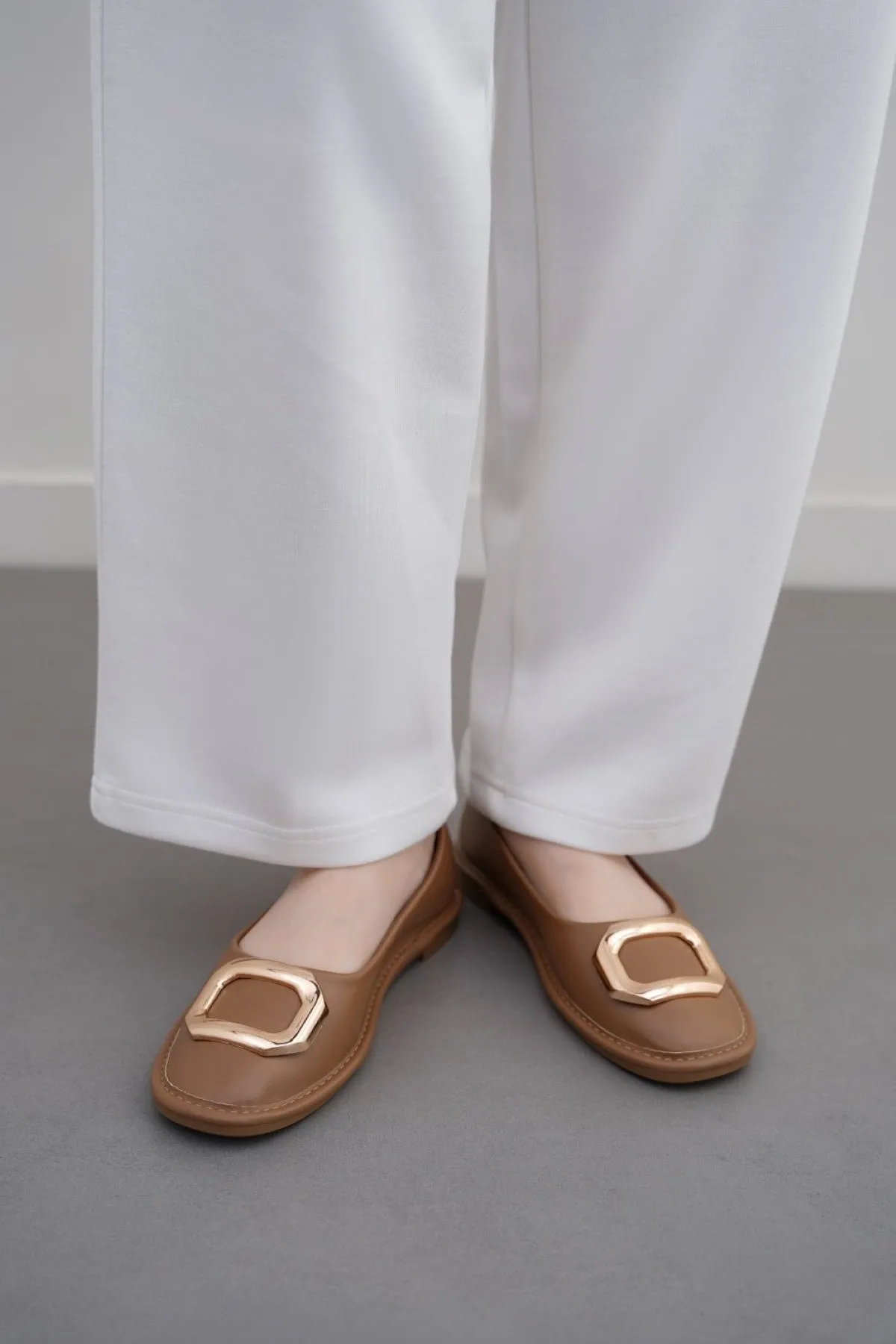 SOFT BUCKLE PUMPS Modern Comfort