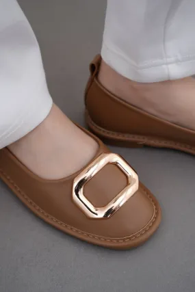 SOFT BUCKLE PUMPS Iconic look
