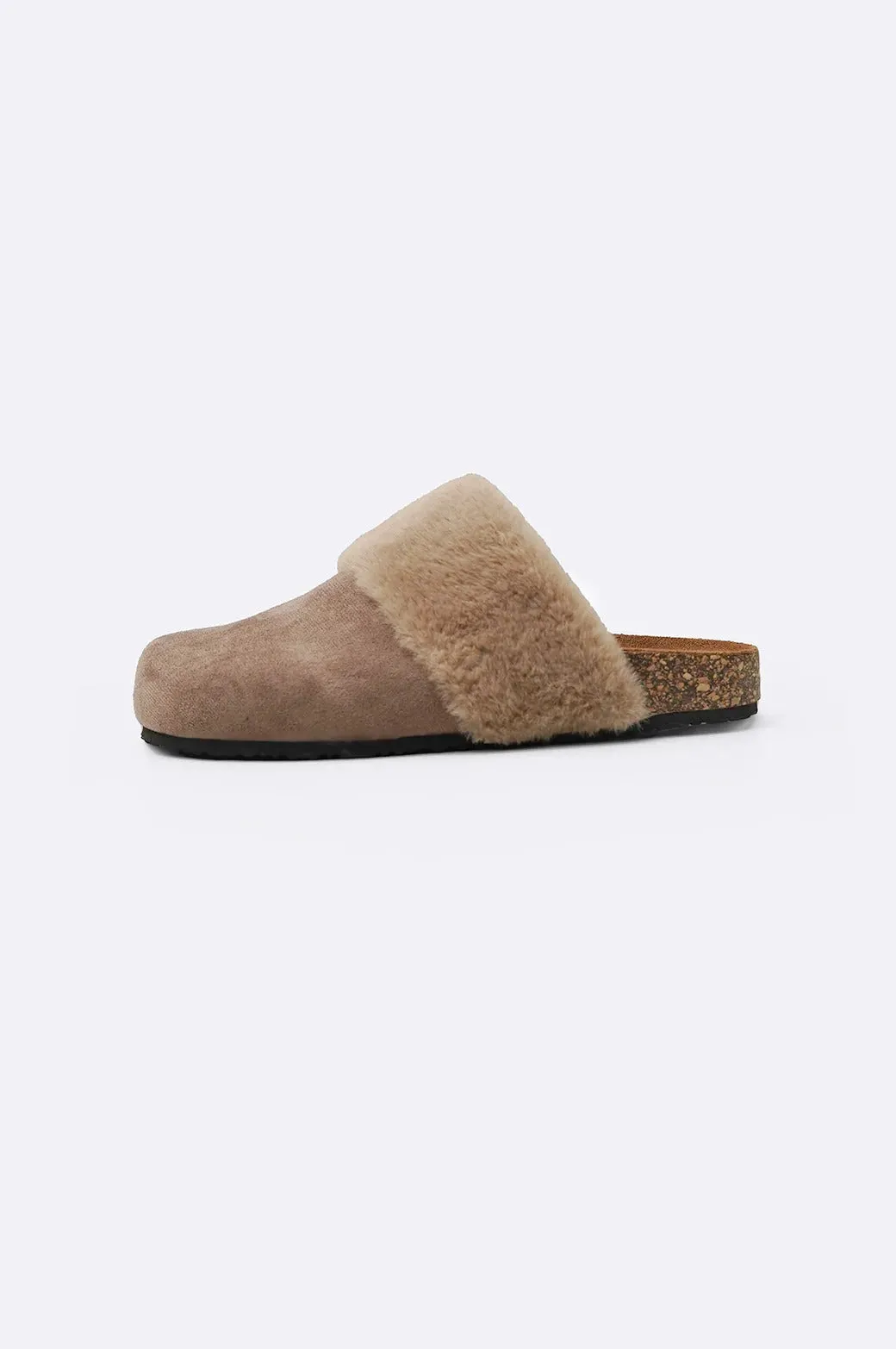 COSY FUR SLIPPERS Fashionable Look