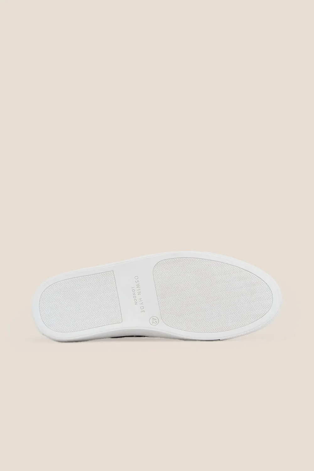 Trend-setting silhouette Chunky Nash Black