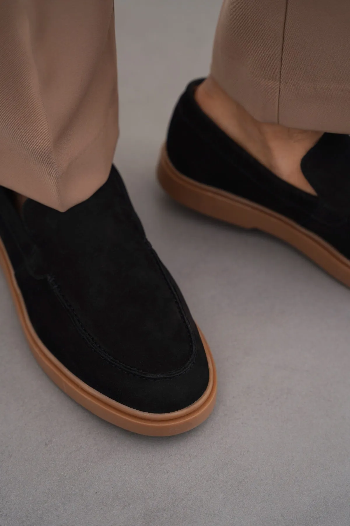 stimulating NUBUCK LEATHER LOAFERS