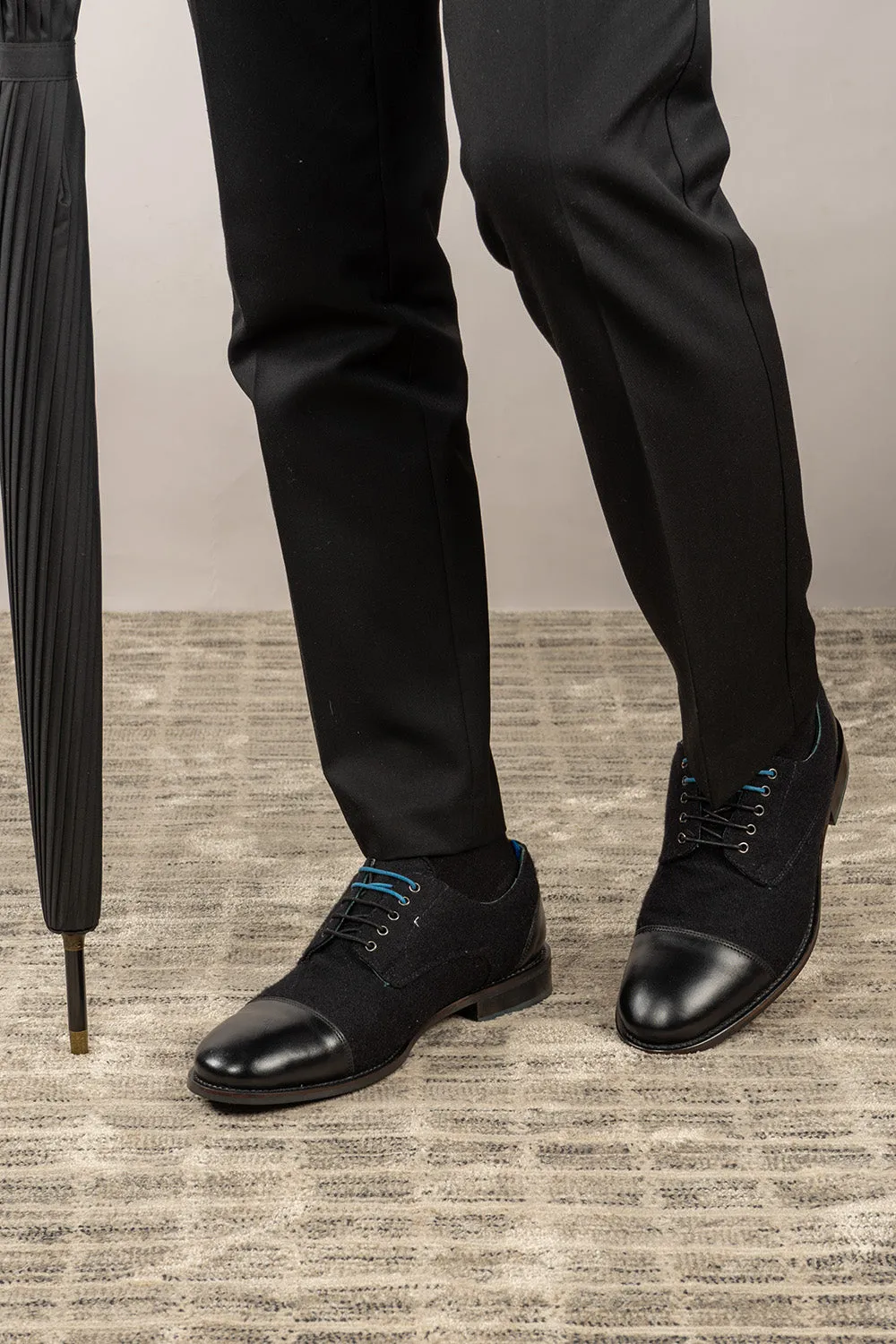 Minimal Details Formal Wardrobe Thomas Black